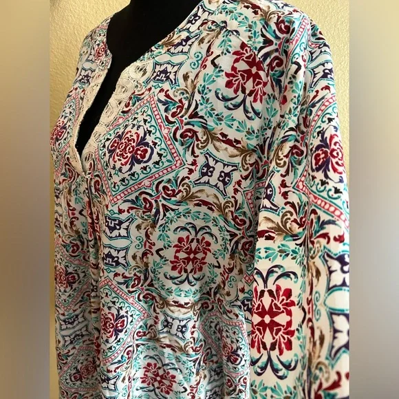 Van Heusen Printed V-Neck Tunic in Teal, Red & Cream - Picture 3 of 6